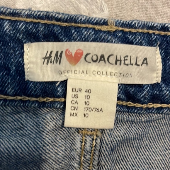 H & M Coachella Shorts Size 10 - Picture 3 of 9